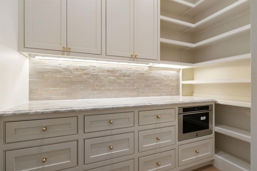 Image 33 of a home in .