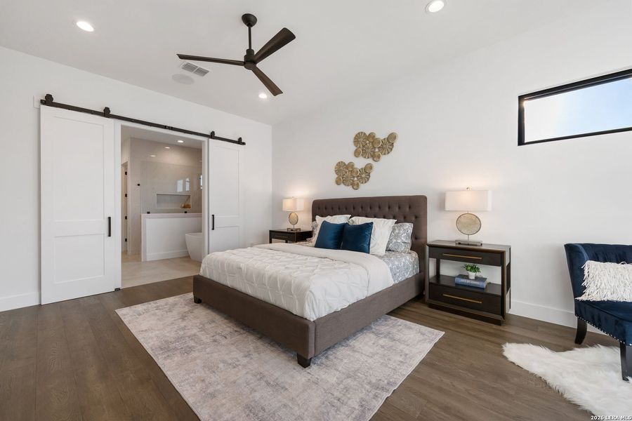 Furnished interior view inside a new home in , Kingsland (Image 10).