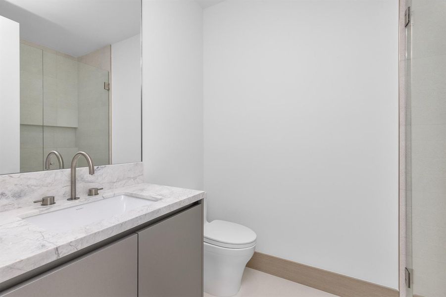 BATHROOM #3 BATHROOM #3