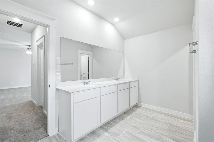 Furnished interior view inside a new home in Simpson Crossing, McKinney (Image 11).