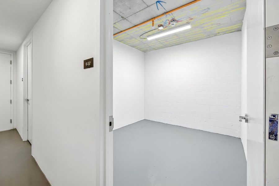 Spacious, unfurnished interior of a new home in Casamar, Pompano Beach (Image 14).