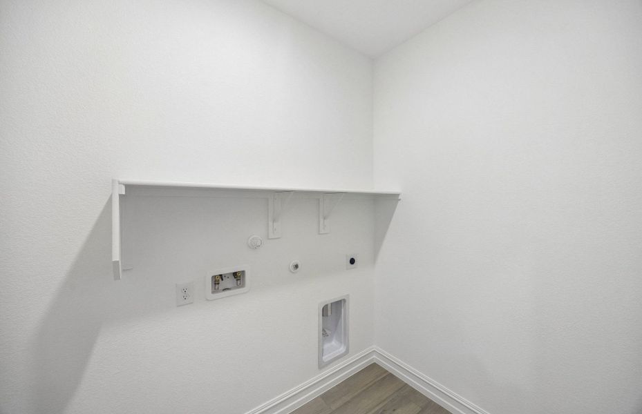 Spacious, unfurnished interior of a new home in Creekview Meadows, Pilot Point (Image 20). Spacious, unfurnished interior of a new home in Creekview Meadows, Pilot Point (Image 20).