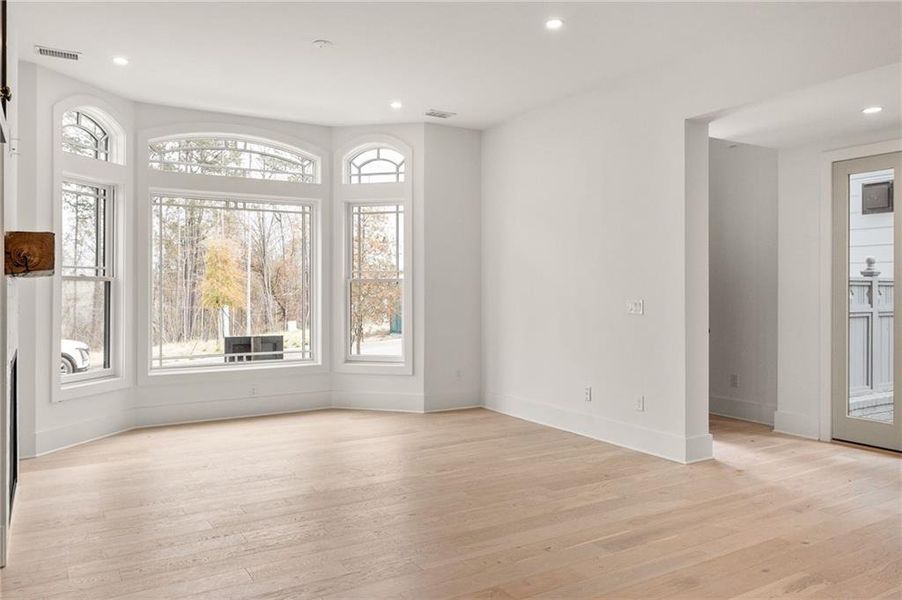 Spacious, unfurnished interior of a new home in , Chattahoochee Hills (Image 23).