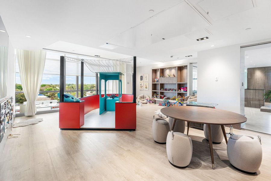 041-220LakeShoreDrive-1613-LakePark-FL-3