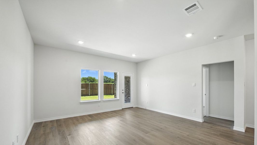 Spacious, unfurnished interior of a new home in The Woods at Lindsey Place, Anna (Image 6). Spacious, unfurnished interior of a new home in The Woods at Lindsey Place, Anna (Image 6).