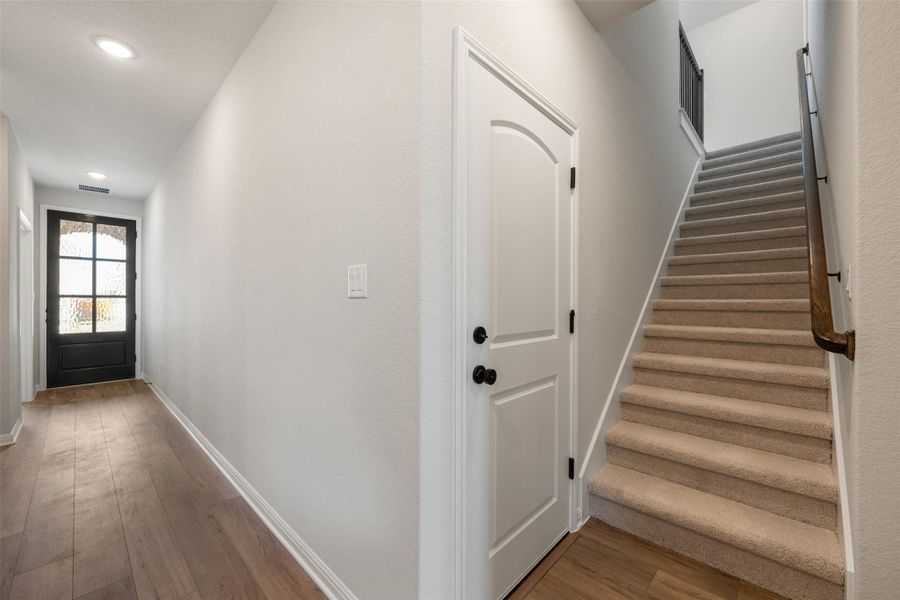 Representative images and renderings are for illustrative purposes. Actual structural options and design finishes of home may vary. Representative images and renderings are for illustrative purposes. Actual structural options and design finishes of home may vary.