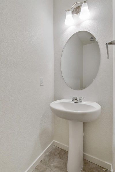 Image 27 of a home in Trails at Crowfoot. Image 27 of a home in Trails at Crowfoot.