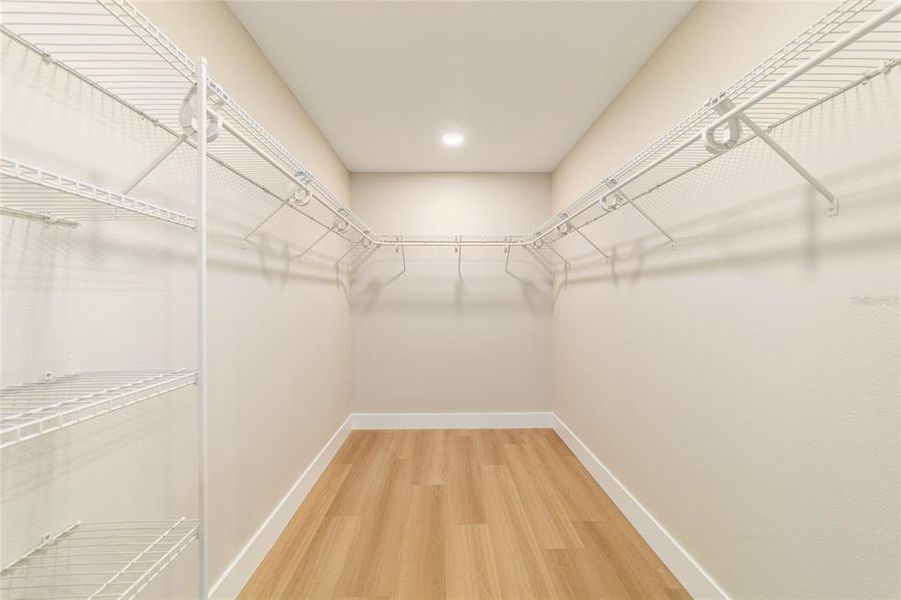 Spacious, unfurnished interior of a new home in , Ocala (Image 35).