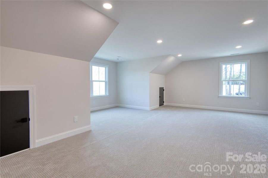Spacious, unfurnished interior of a new home in , Catawba (Image 39).
