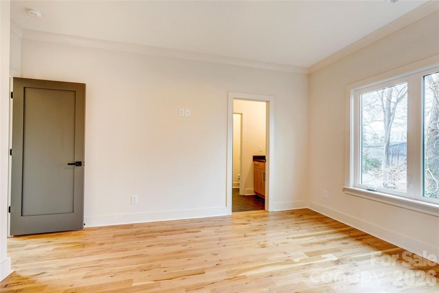 Spacious, unfurnished interior of a new home in , Charlotte (Image 23).