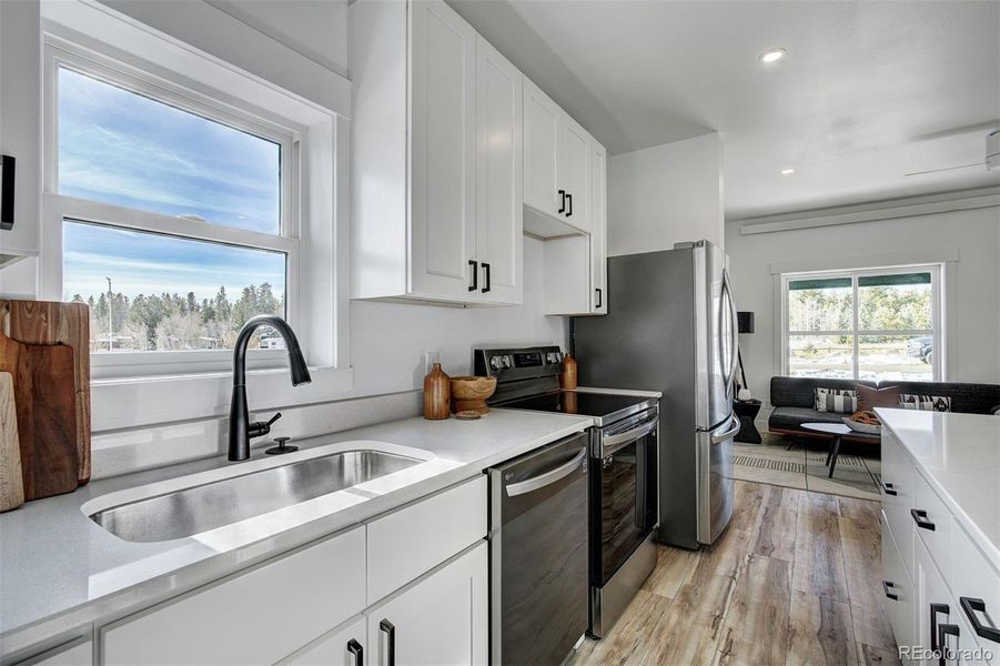 Lincoln Model Home Photos. Same model home by same builder.