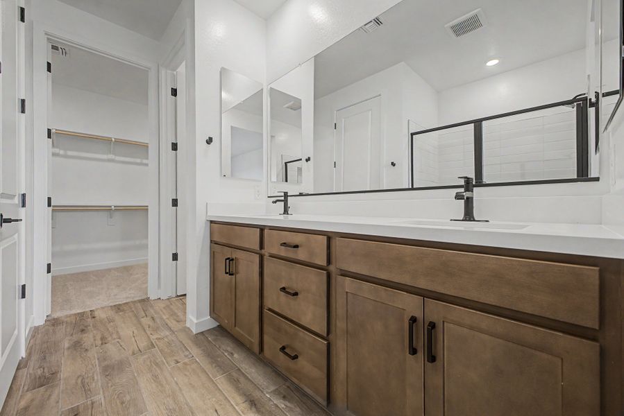 Furnished interior view inside a new home in Citrus Park, Goodyear (Image 5).