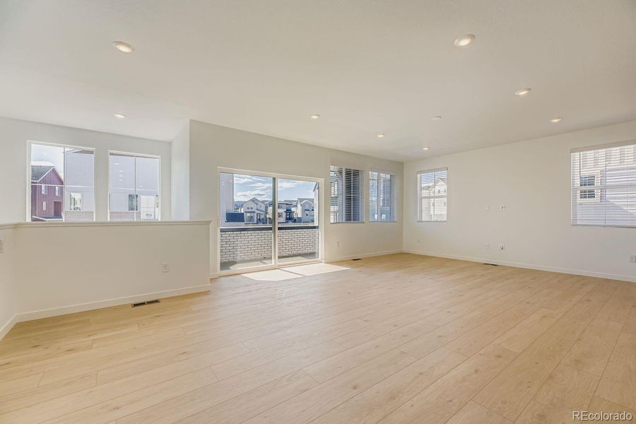 Spacious, unfurnished interior of a new home in Sterling Ranch: The Skyline Collection, Littleton (Image 10). Spacious, unfurnished interior of a new home in Sterling Ranch: The Skyline Collection, Littleton (Image 10).