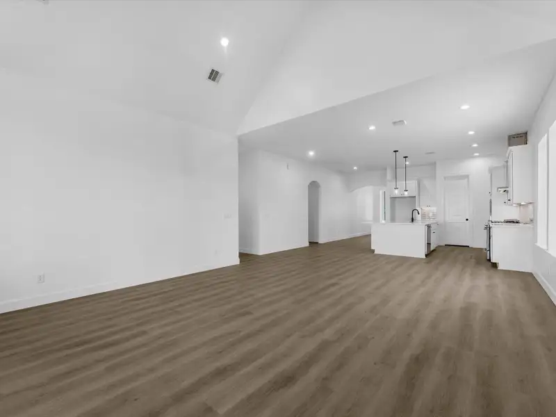 Spacious, unfurnished interior of a new home in Blue Heron Estates, Mont Belvieu (Image 22). Spacious, unfurnished interior of a new home in Blue Heron Estates, Mont Belvieu (Image 22).