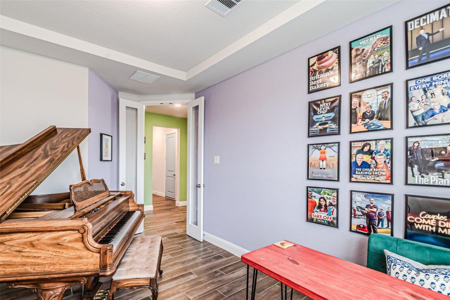 Furnished interior view inside a new home in Bridgeland: Heritage Collection, Cypress (Image 32). Furnished interior view inside a new home in Bridgeland: Heritage Collection, Cypress (Image 32).