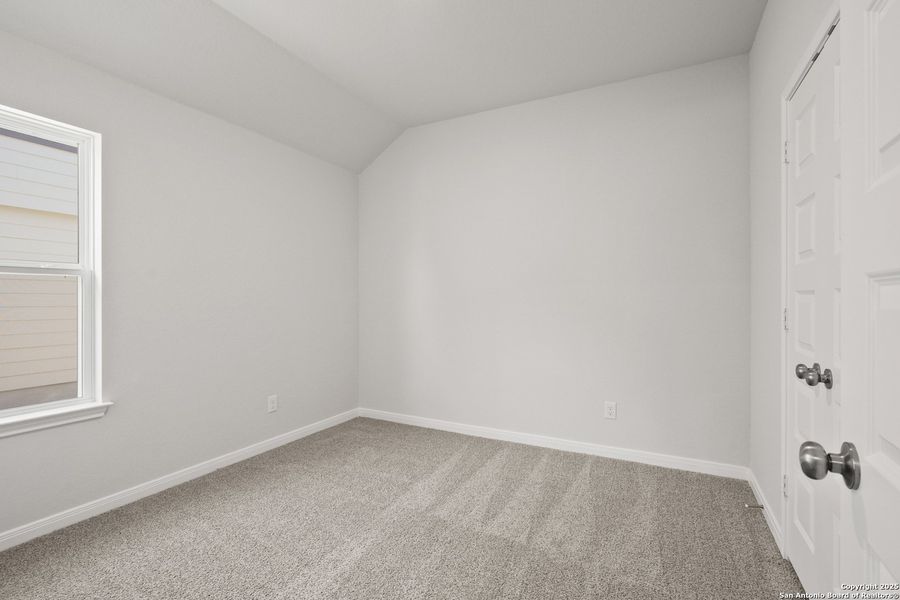 Spacious, unfurnished interior of a new home in Swenson Heights, Seguin (Image 17).