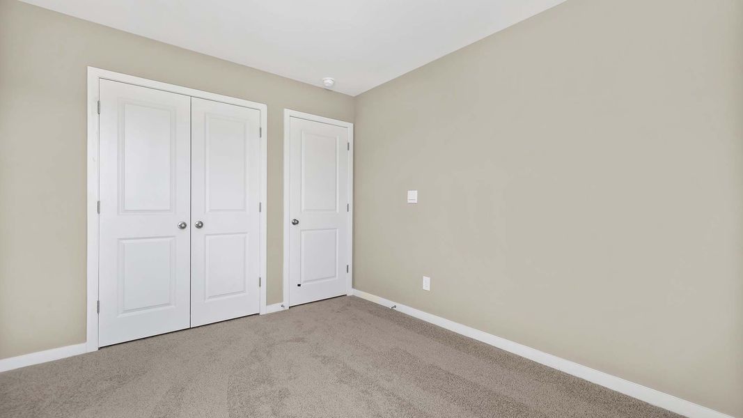 Spacious, unfurnished interior of a new home in Clark Creek Landing, Lincolnton (Image 17).