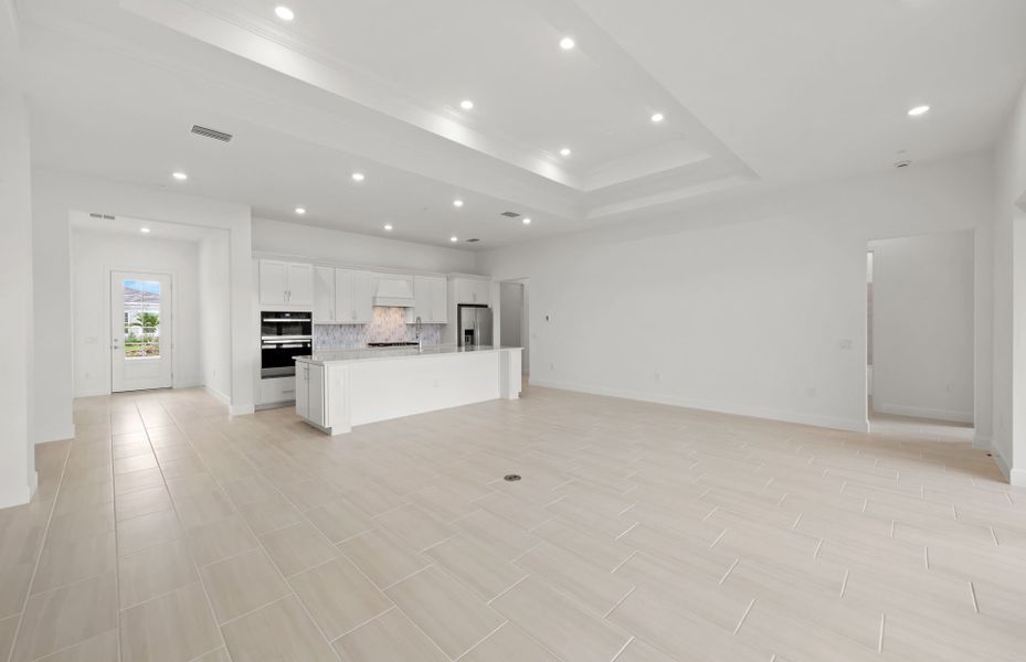 Spacious, unfurnished interior of a new home in TerraWalk at Babcock Ranch, Alva (Image 9).