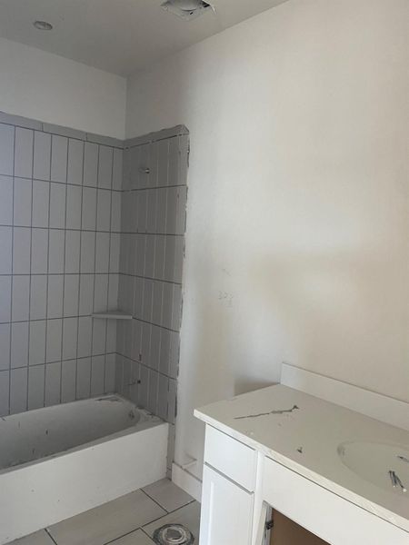 In-progress construction of a new home in Lago Pointe, Seabrook, TX (Image 10). In-progress construction of a new home in Lago Pointe, Seabrook, TX (Image 10).