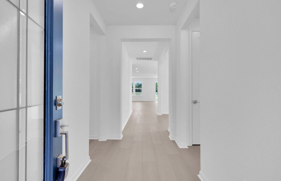Spacious, unfurnished interior of a new home in Fiddler's Cove, Kingsland (Image 21).