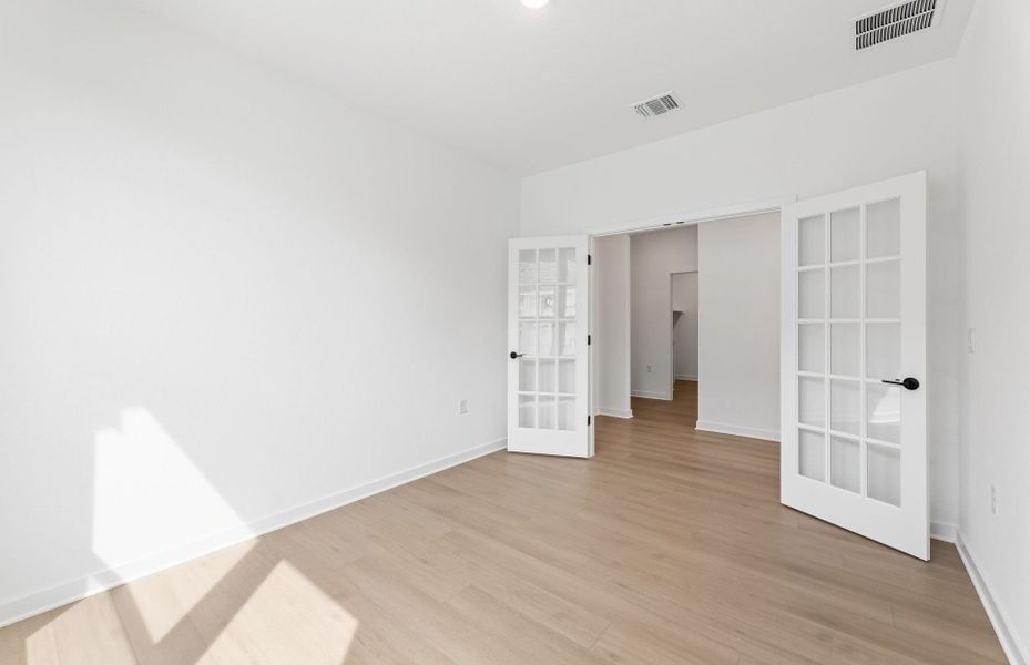 Spacious, unfurnished interior of a new home in Sun City Texas, Georgetown (Image 43). Spacious, unfurnished interior of a new home in Sun City Texas, Georgetown (Image 43).