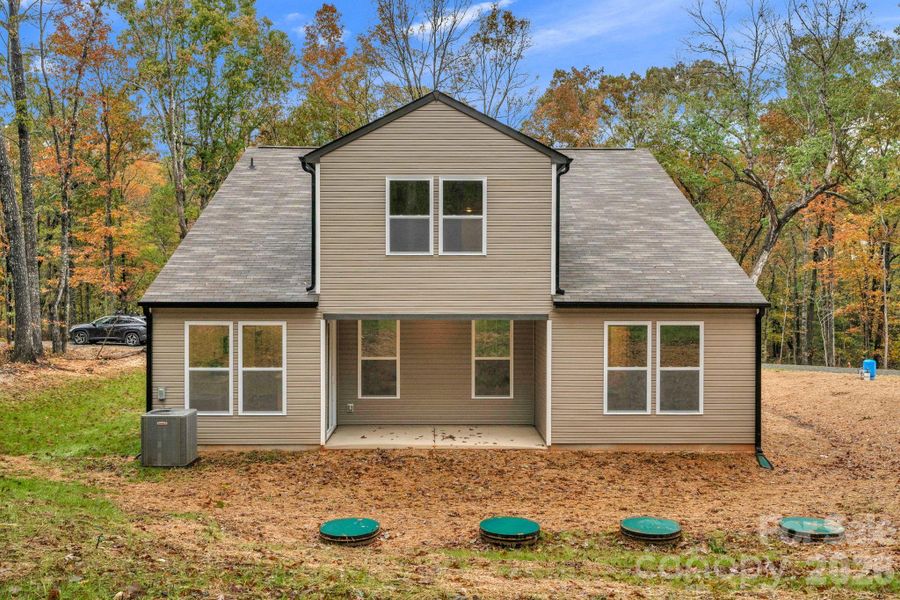 Exterior details and patio area of a home in , Monroe (Image 4).