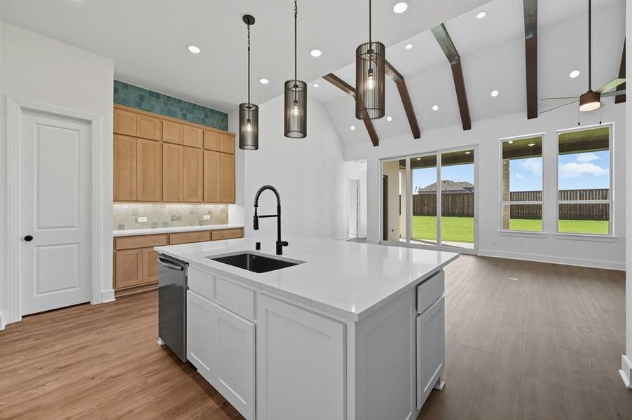 Furnished interior view inside a new home in Ridge Crossing, Waxahachie (Image 8). Furnished interior view inside a new home in Ridge Crossing, Waxahachie (Image 8).