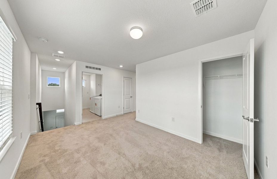 Spacious, unfurnished interior of a new home in Twisted Oaks, Wildwood (Image 16). Spacious, unfurnished interior of a new home in Twisted Oaks, Wildwood (Image 16).