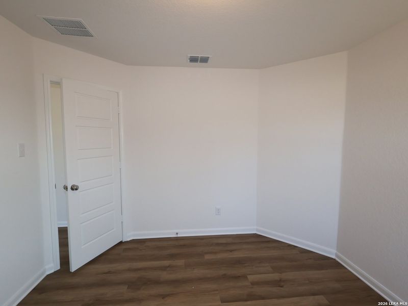 Spacious, unfurnished interior of a new home in Jordan's Ranch, San Antonio (Image 16). Spacious, unfurnished interior of a new home in Jordan's Ranch, San Antonio (Image 16).