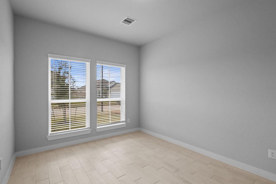 Spacious, unfurnished interior of a new home in Beacon Hill, Waller (Image 19). Spacious, unfurnished interior of a new home in Beacon Hill, Waller (Image 19).