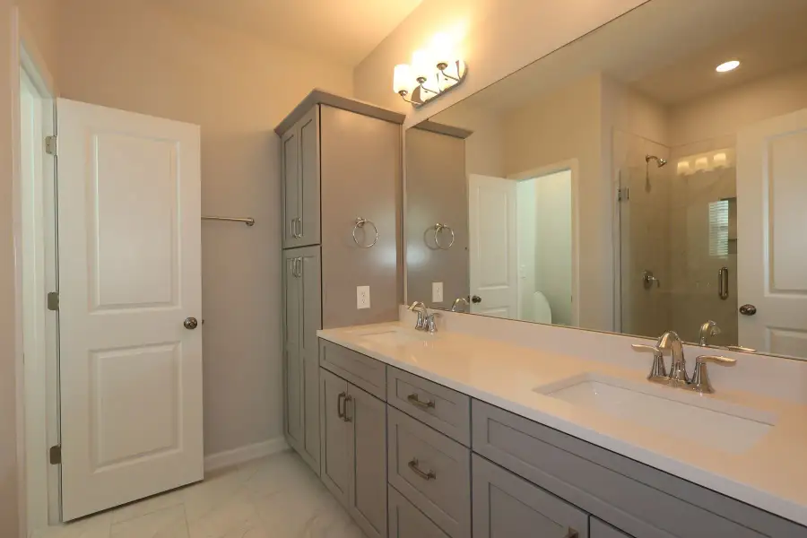 Owner's Bathroom