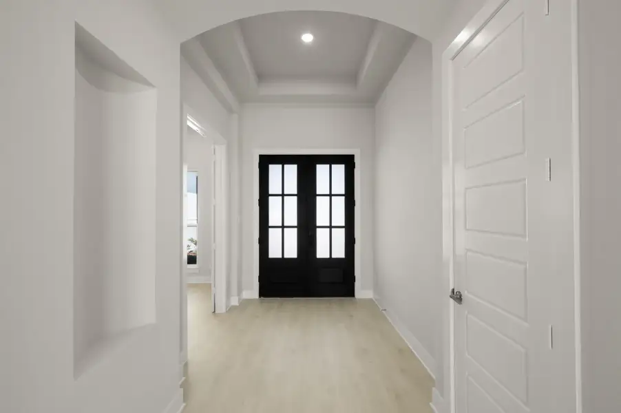 Spacious, unfurnished interior of a new home in Byrum Ranch, Venus (Image 14).