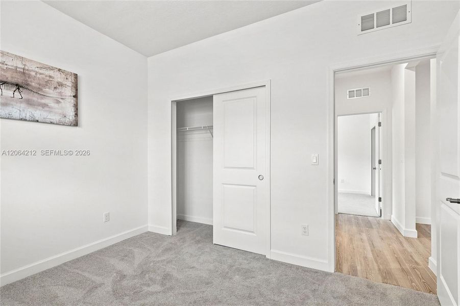 Spacious, unfurnished interior of a new home in Tradition, Port St. Lucie (Image 20).