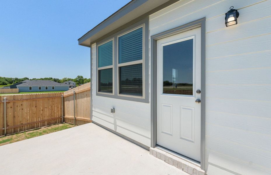 Exterior details and patio area of a home in County View, Temple (Image 4).