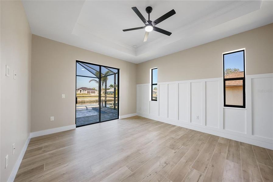 Spacious, unfurnished interior of a new home in , Port Charlotte (Image 29).