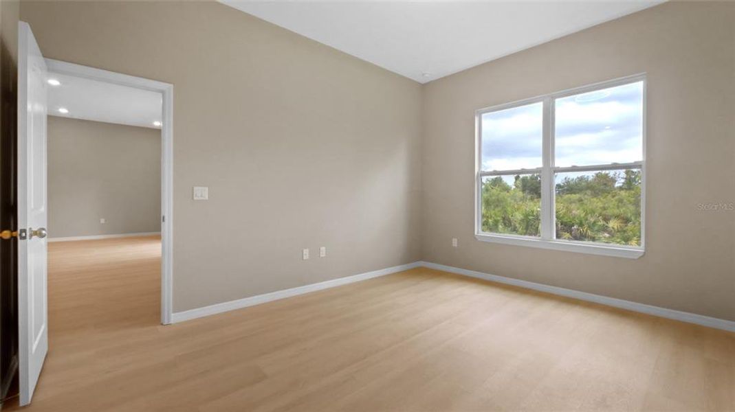 Spacious, unfurnished interior of a new home in , Port Charlotte (Image 29).