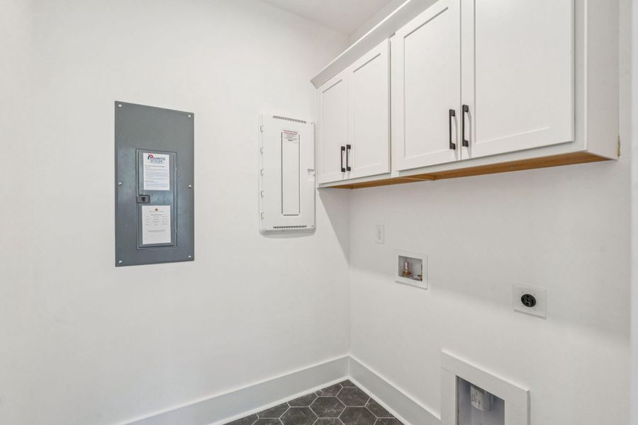 Spacious, unfurnished interior of a new home in Waterloo Estates, Johns Island (Image 27).