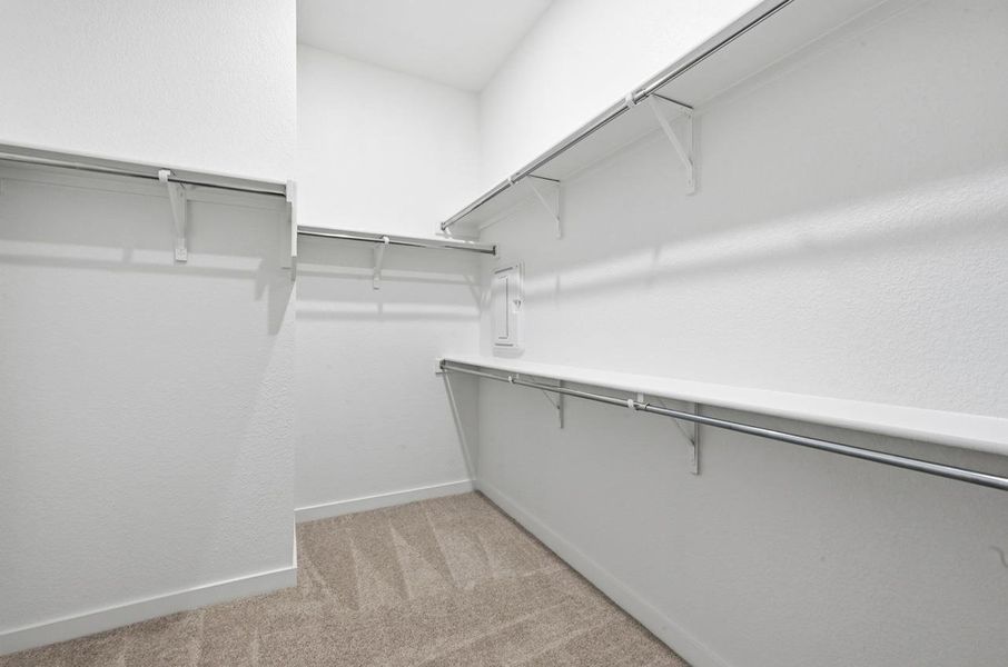 Spacious, unfurnished interior of a new home in 6 Creeks at Waterridge, Kyle (Image 11).