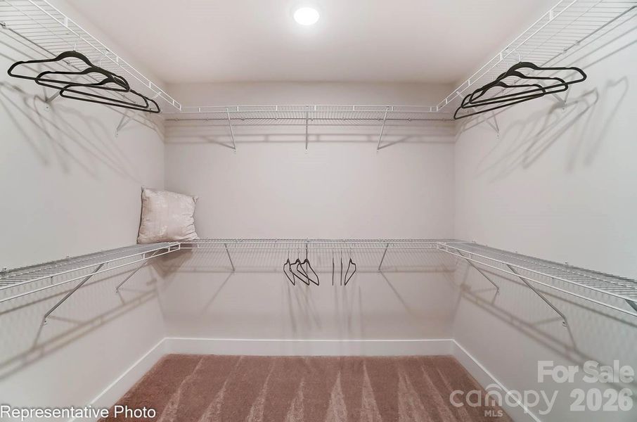 Spacious, unfurnished interior of a new home in Harrisburg Village, Harrisburg (Image 20).