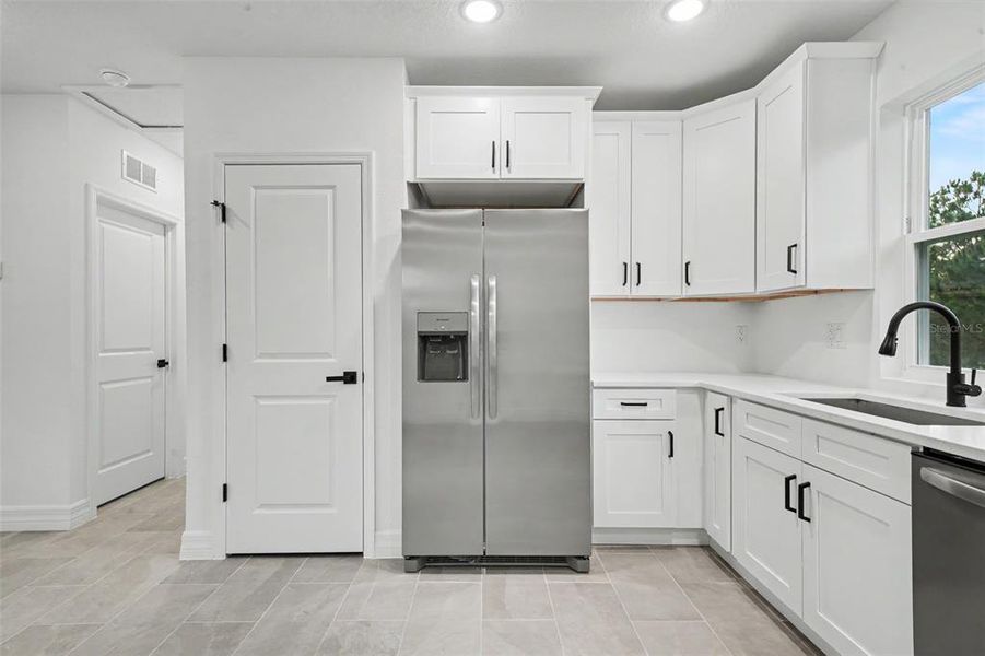 Furnished interior view inside a new home in , Avon Park (Image 5).