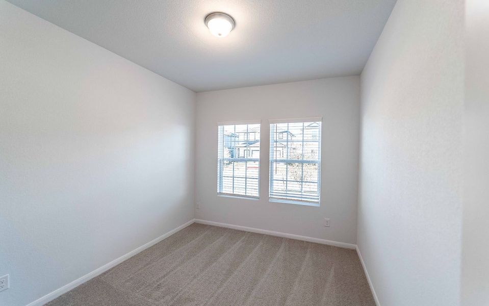 Spacious, unfurnished interior of a new home in Sunset Oaks, Maxwell (Image 13).