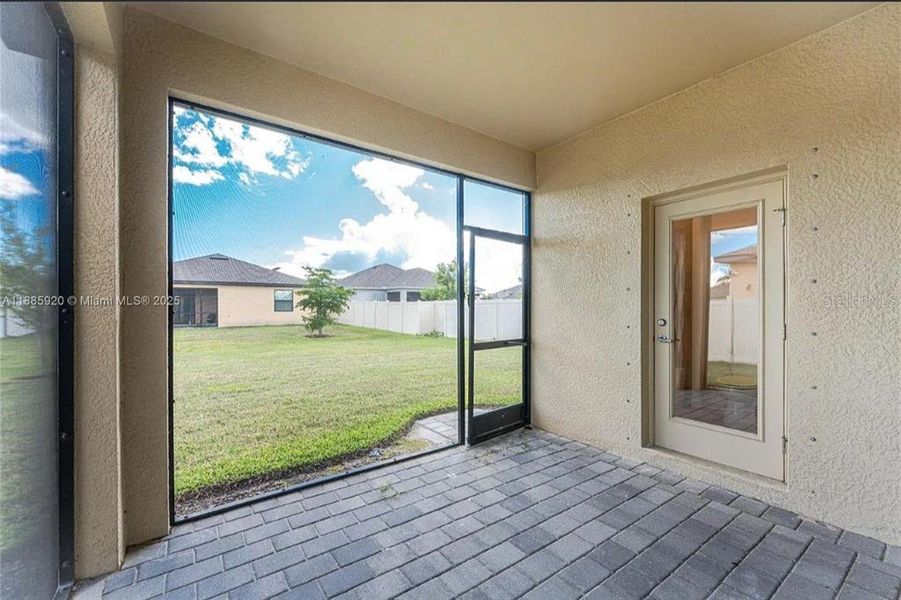 Exterior details and patio area of a home in , Port Charlotte (Image 3).