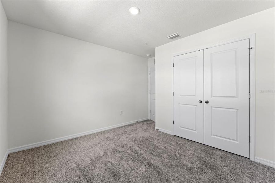 Spacious, unfurnished interior of a new home in Eden Crest, Apopka (Image 17).