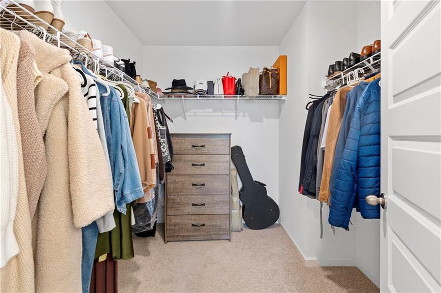 Close-up of interior finishes inside a home in Water Oak Estates, Lawrenceville (Image 19).
