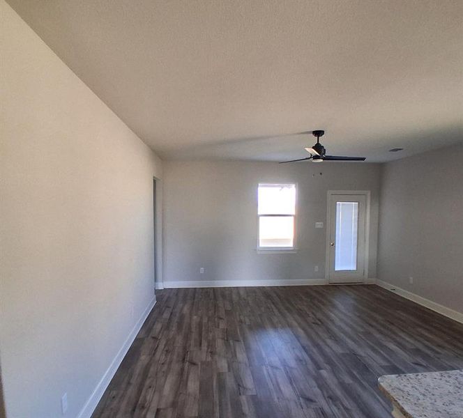 Spacious, unfurnished interior of a new home in , Anna (Image 11).