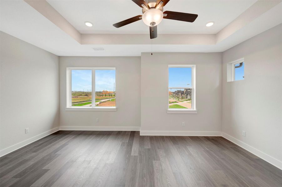 Spacious, unfurnished interior of a new home in Elyson 40', Katy (Image 20).