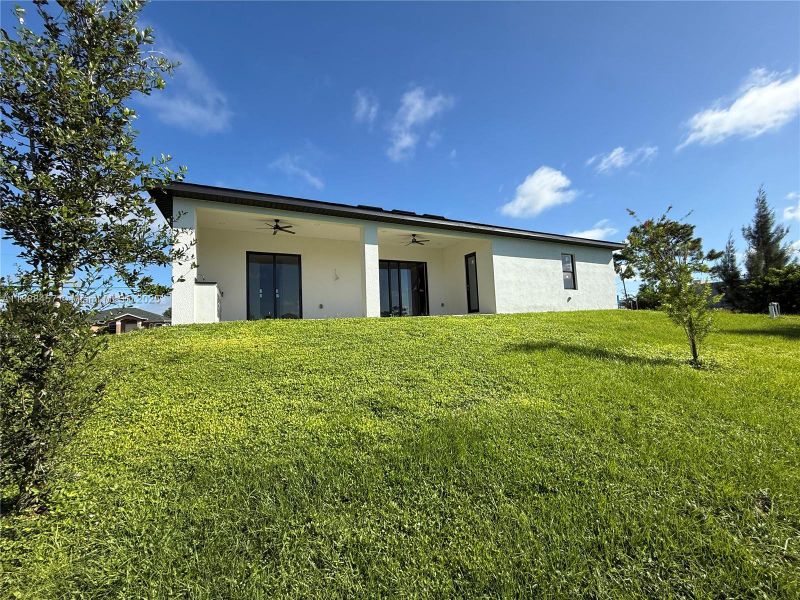 Image 10 of a home in . Image 10 of a home in .