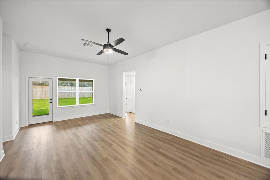 Spacious, unfurnished interior of a new home in River Ranch Trails, Dayton (Image 15). Spacious, unfurnished interior of a new home in River Ranch Trails, Dayton (Image 15).