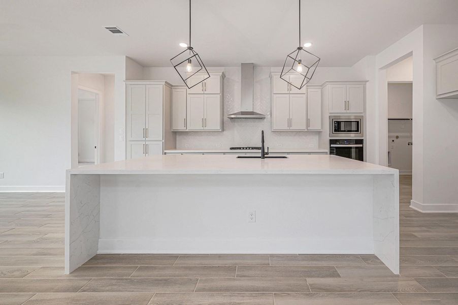 Representative image. Features, specifications, selections and colors may vary. Representative image. Features, specifications, selections and colors may vary.