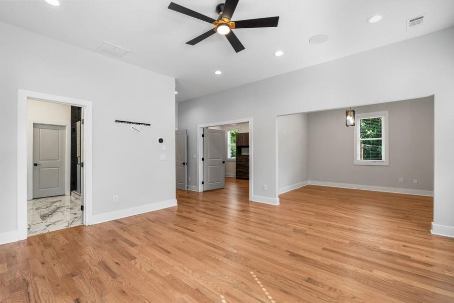 Spacious, unfurnished interior of a new home in , Atlanta (Image 55).